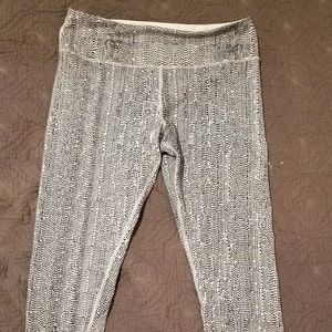 NWOT Scorpio Sol Black Speckled Yoga Pants